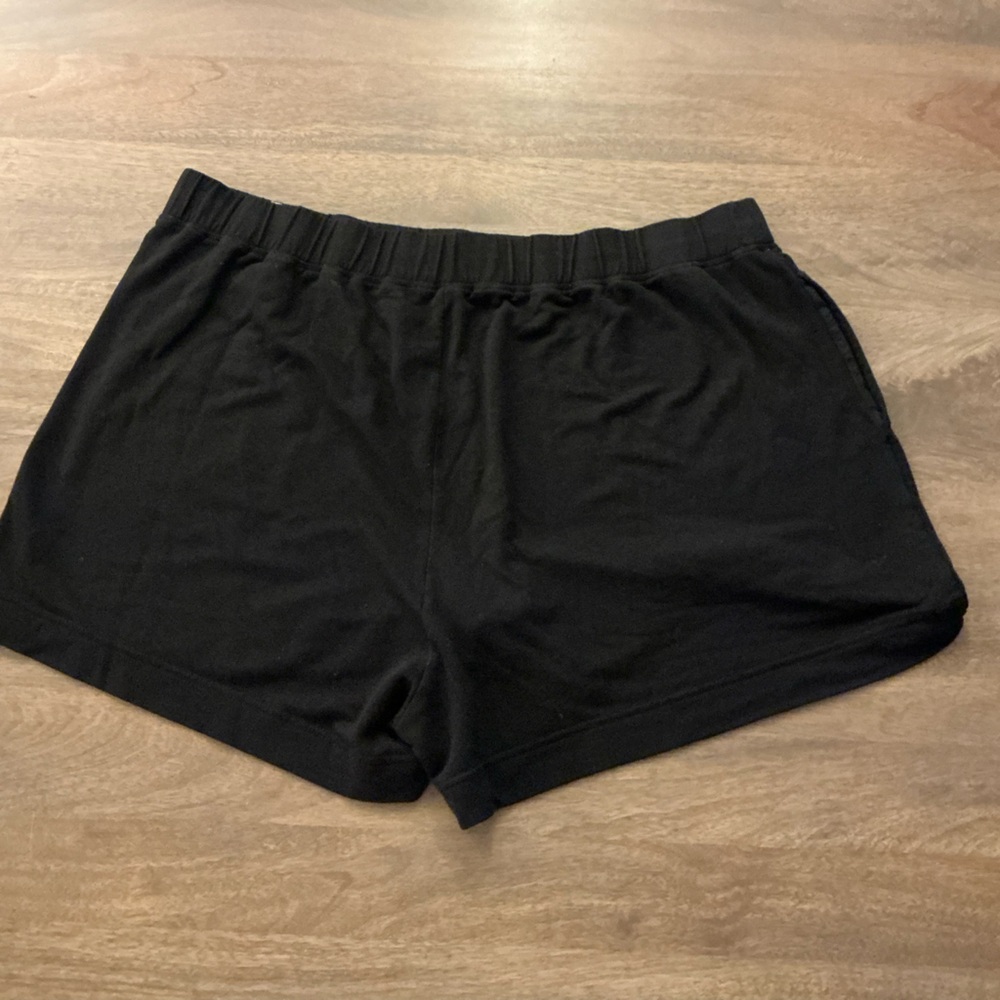 Black casual Old navy Shorts - Picture 3 of 6